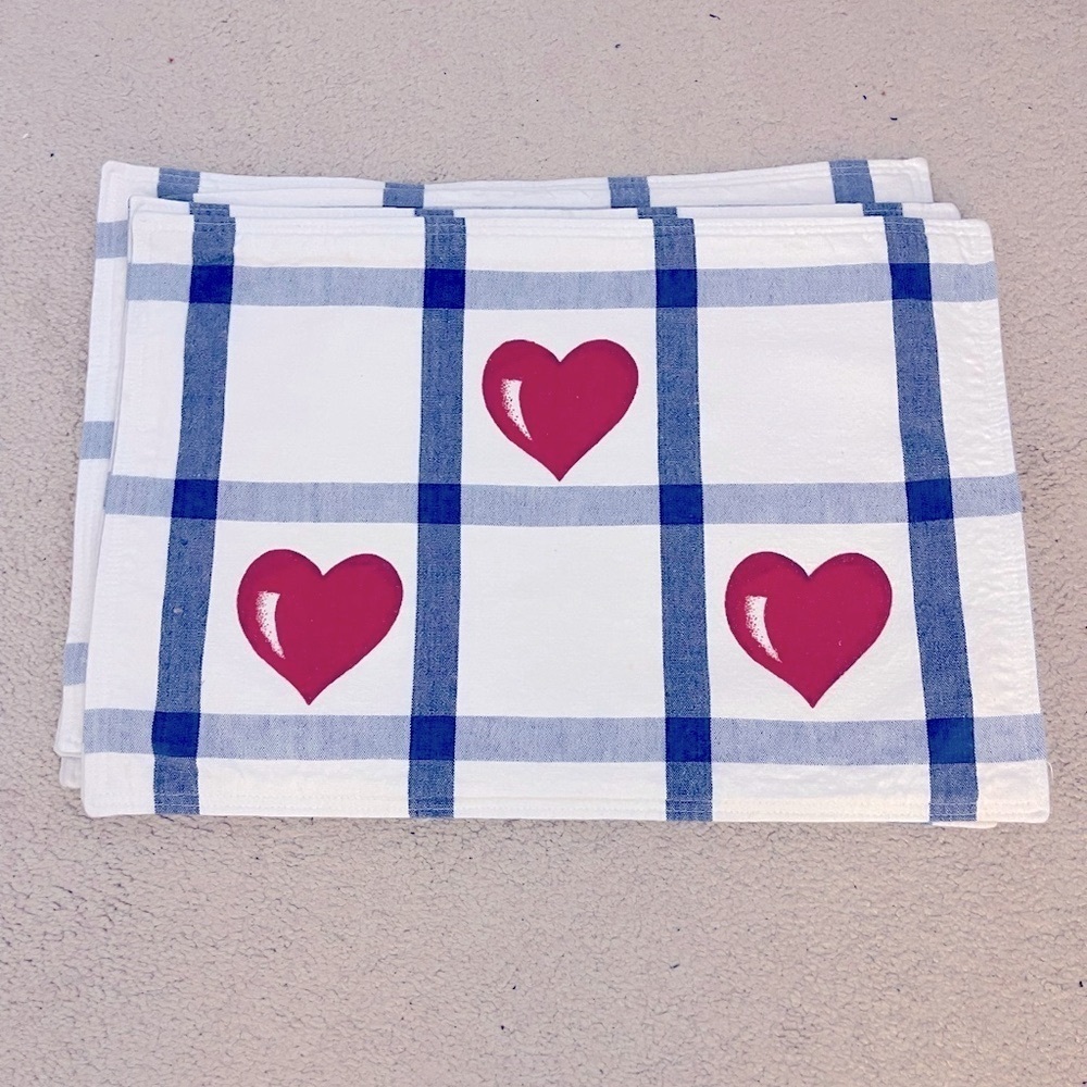 Reversible heart 💯% cotton placemats Set of 4